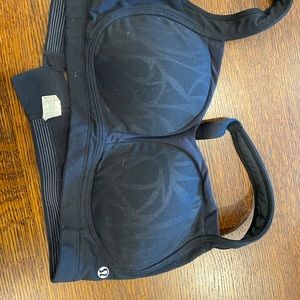 Lululemon bra size 38D